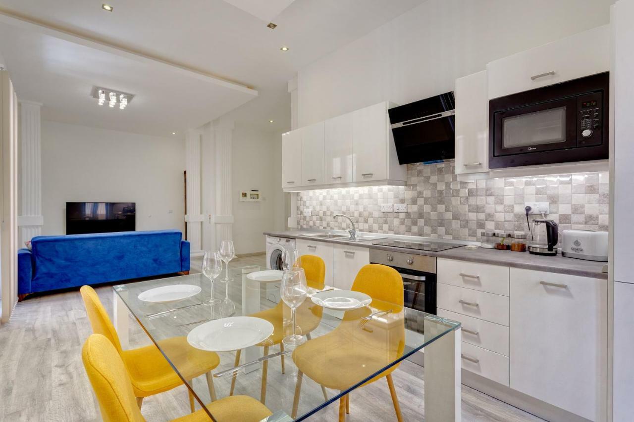 Stylish 2 Bedroom Apartment In An Amazing Location Слима Экстерьер фото
