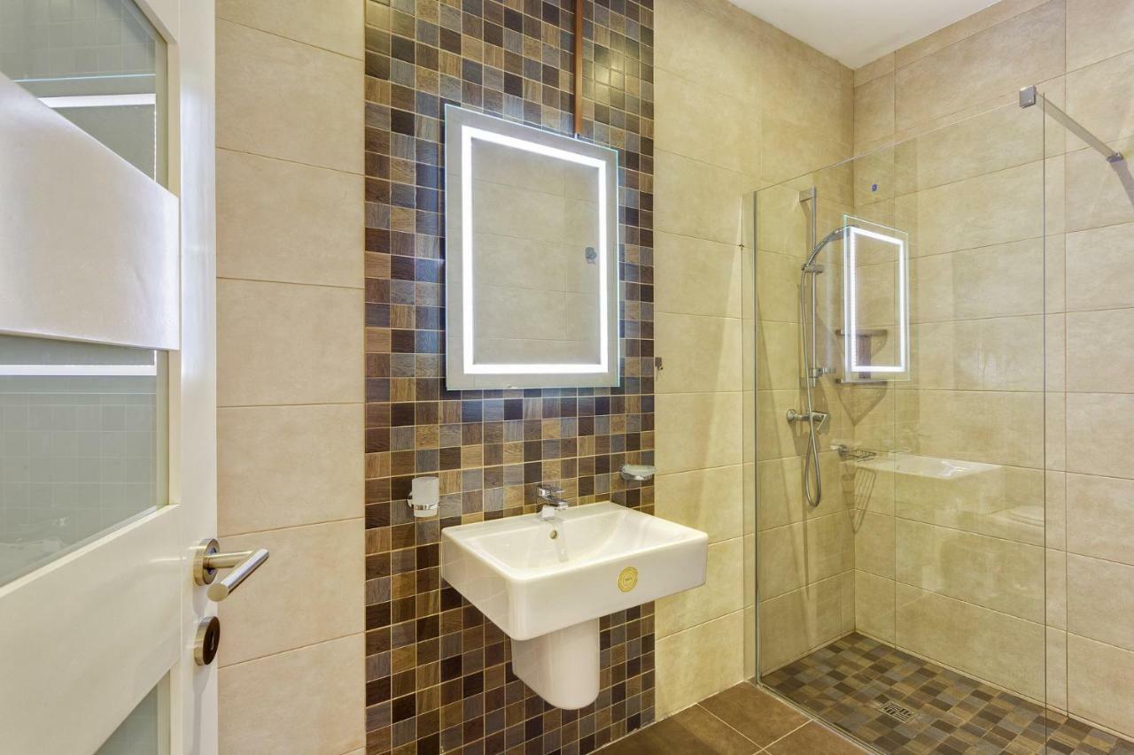 Stylish 2 Bedroom Apartment In An Amazing Location Слима Экстерьер фото